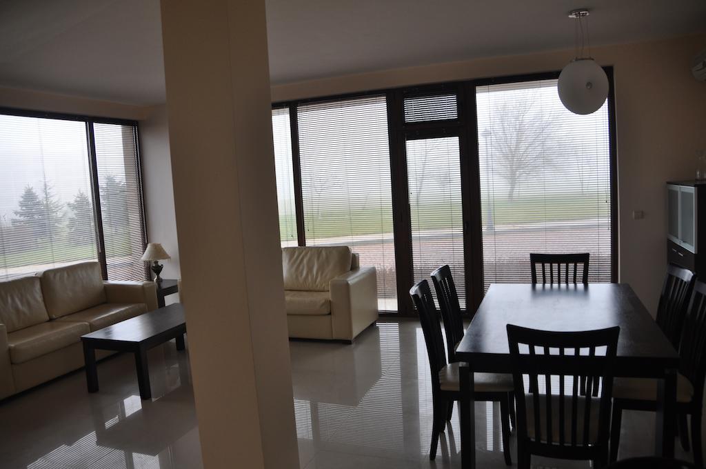 Lighthouse Golf Apart Complex&Villas Baltjik Exteriör bild