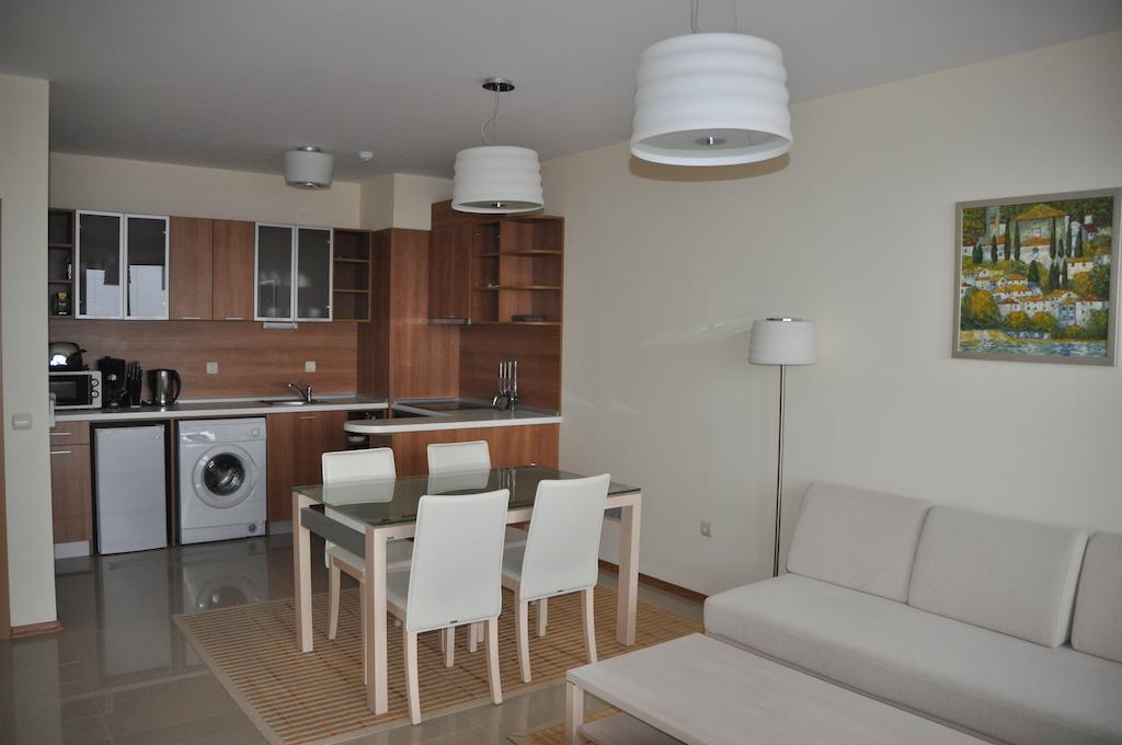 Lighthouse Golf Apart Complex&Villas Baltjik Rum bild