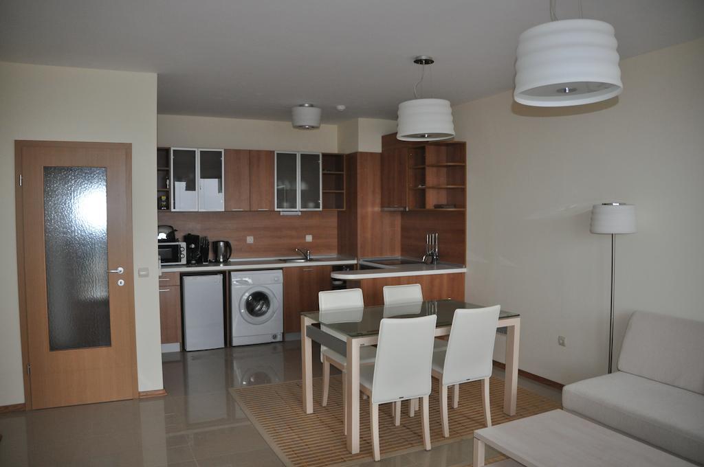 Lighthouse Golf Apart Complex&Villas Baltjik Rum bild
