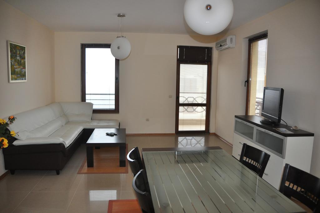 Lighthouse Golf Apart Complex&Villas Baltjik Rum bild