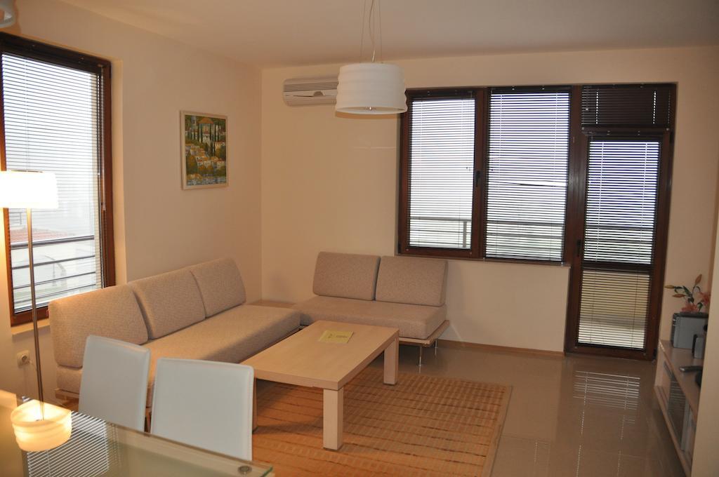 Lighthouse Golf Apart Complex&Villas Baltjik Rum bild