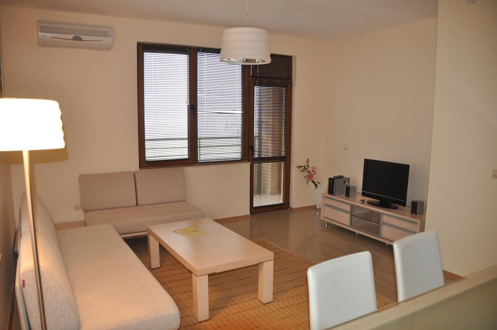 Lighthouse Golf Apart Complex&Villas Baltjik Rum bild